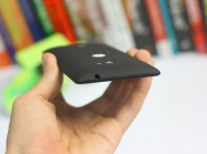 HTC 8X có thay pin được không và cách thay pin dễ nhất